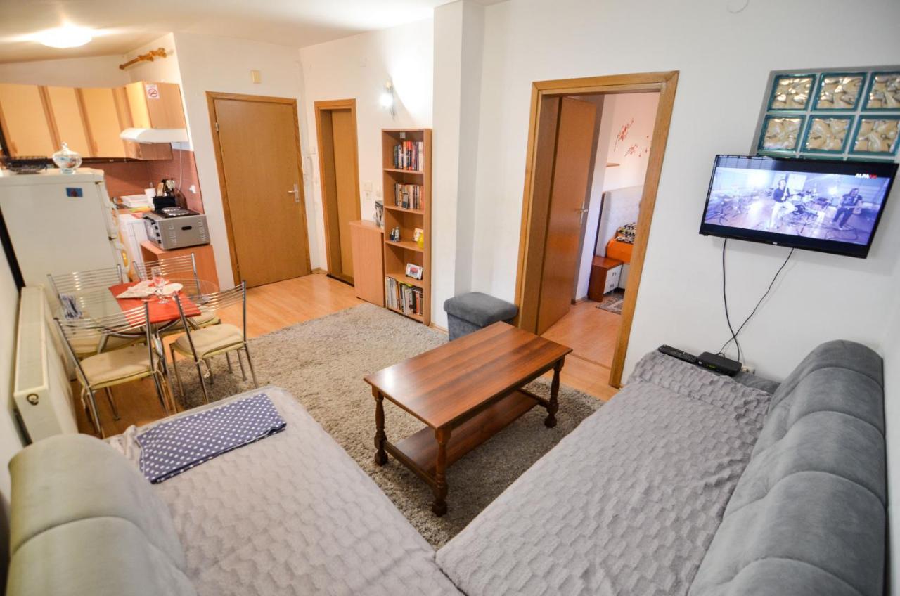 Blacksmith Apartment + Free Private Parking Sarajevo Ngoại thất bức ảnh
